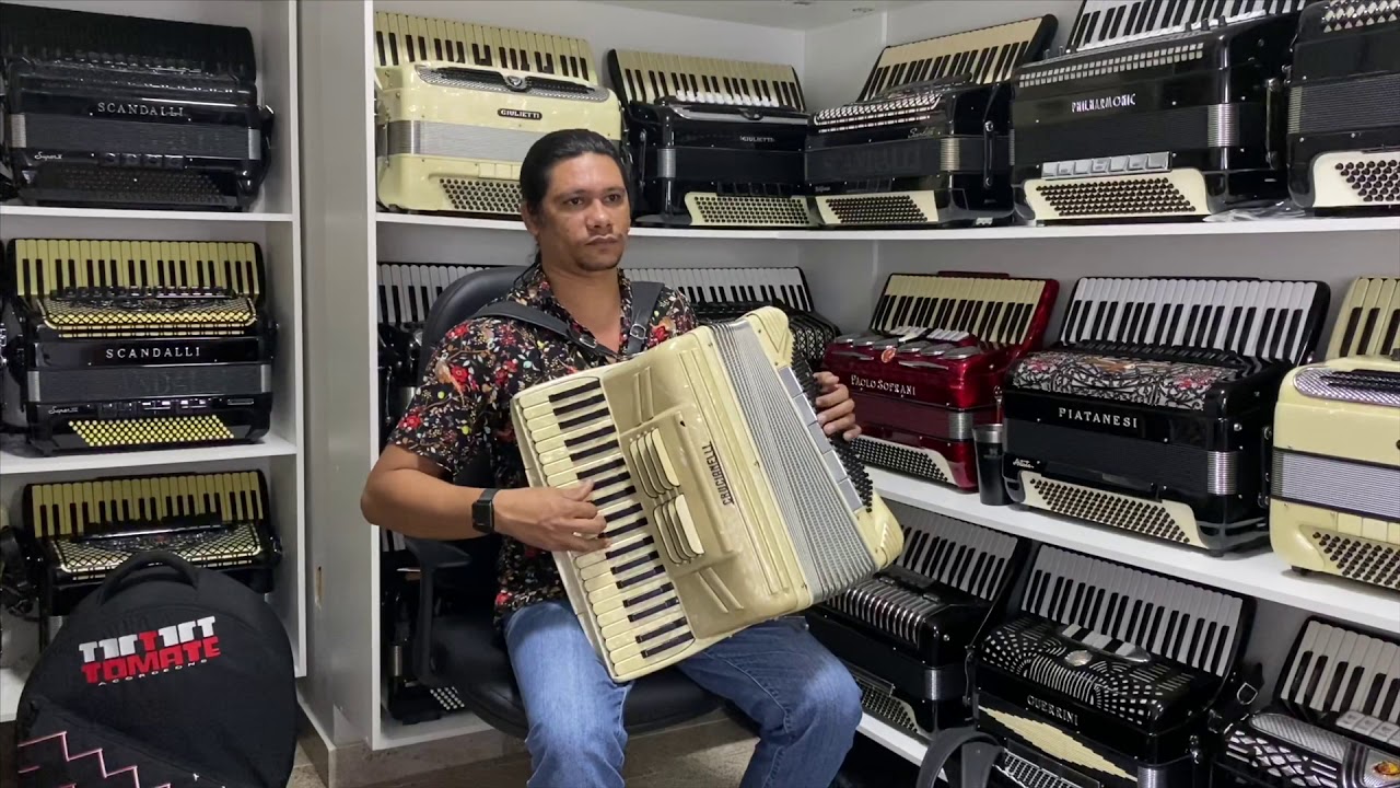 Acordeon Crucianelli 4º de voz