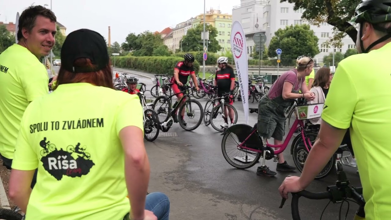 Spolujizda naděje v Praze odstartovala i ukončila společné trasy