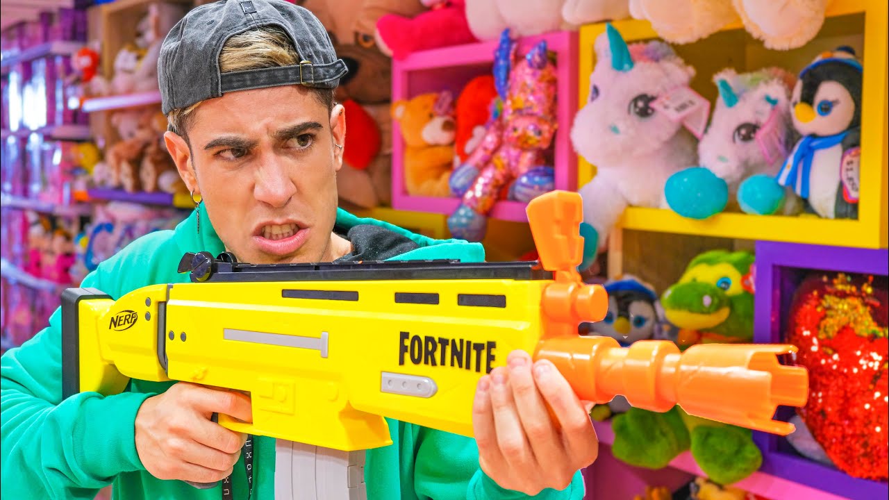 БИТВА NERF В МАГАЗИНЕ ИГРУШЕК !!