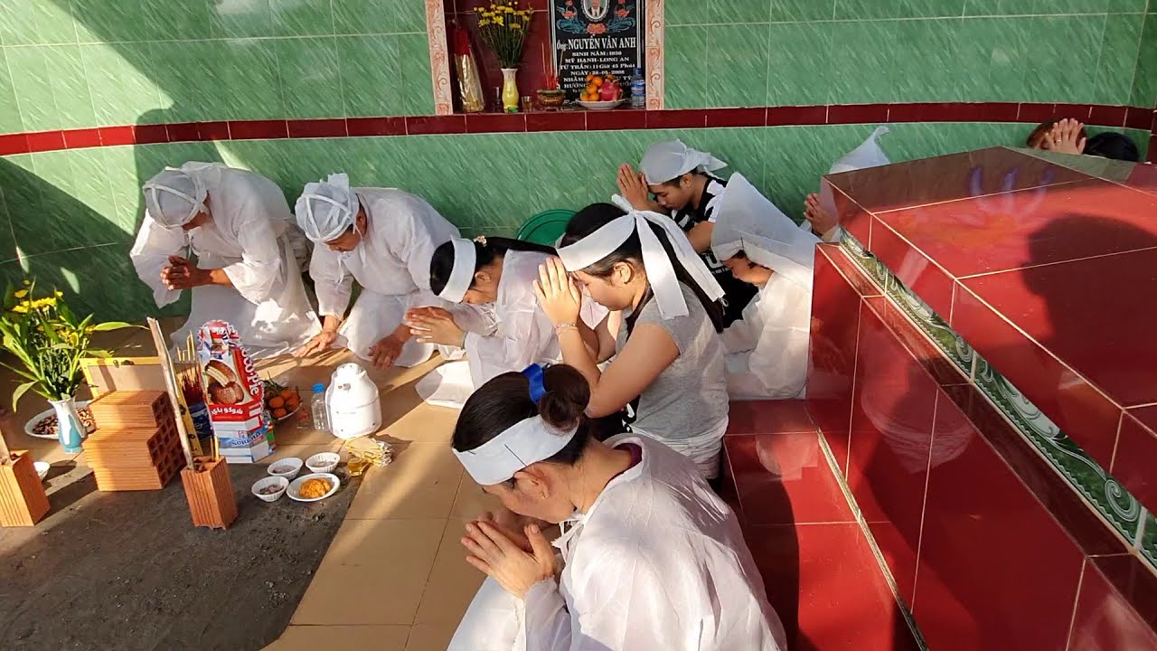 Nghi thức mở cửa mả