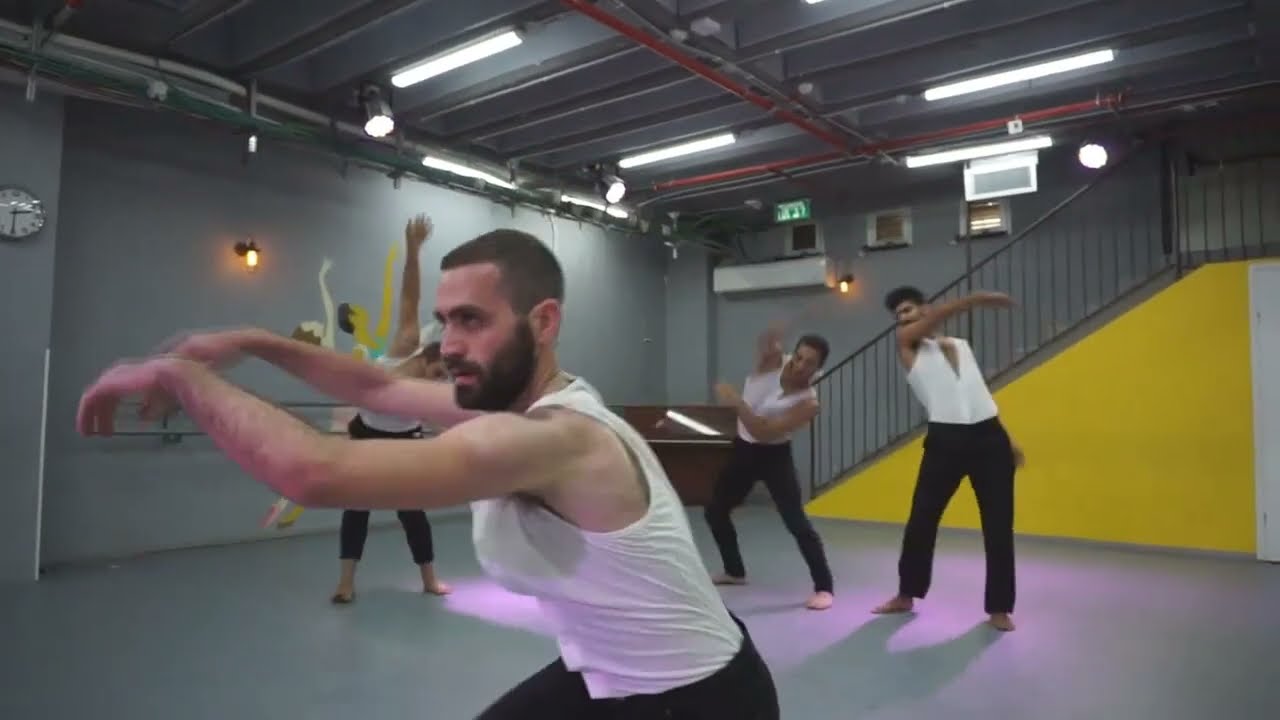 ״גם בנים רוקדים״ יוצר: יניב הופמן | Boys Project&rdquo; by Yaniv Hoffman