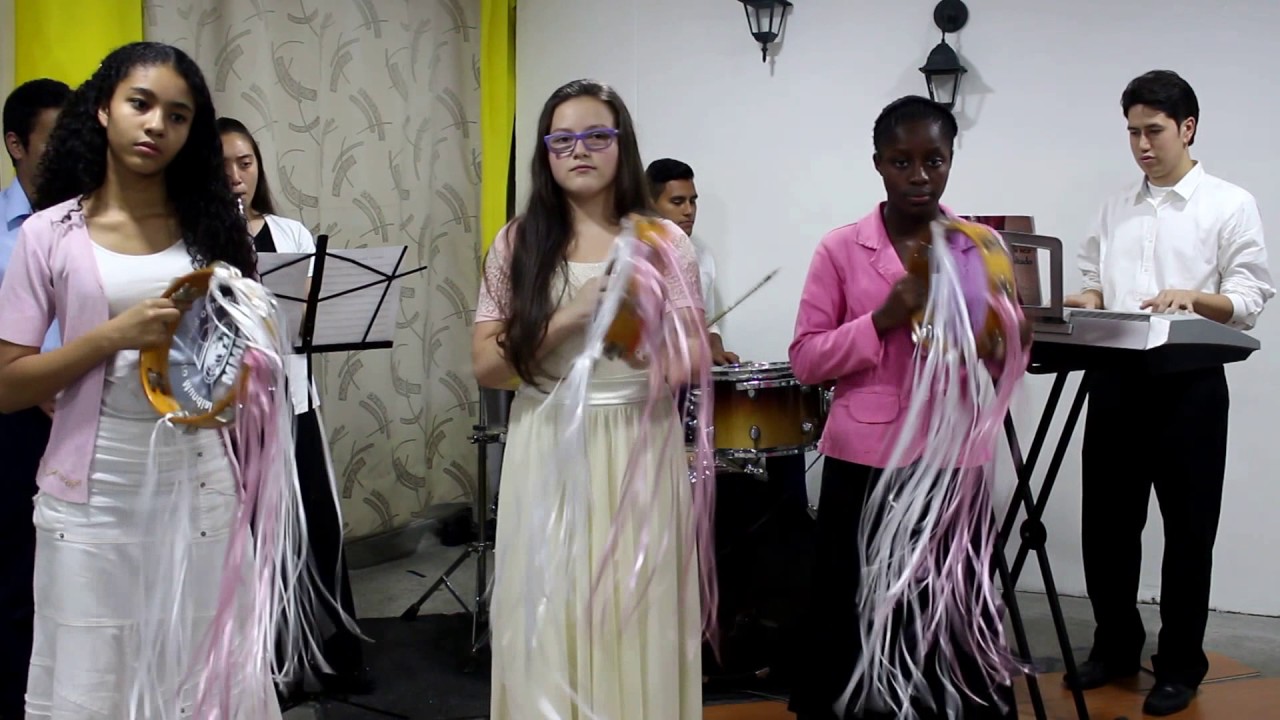 Aprendiendo a tocar la pandereta. Ritmo de alabanza  # 1