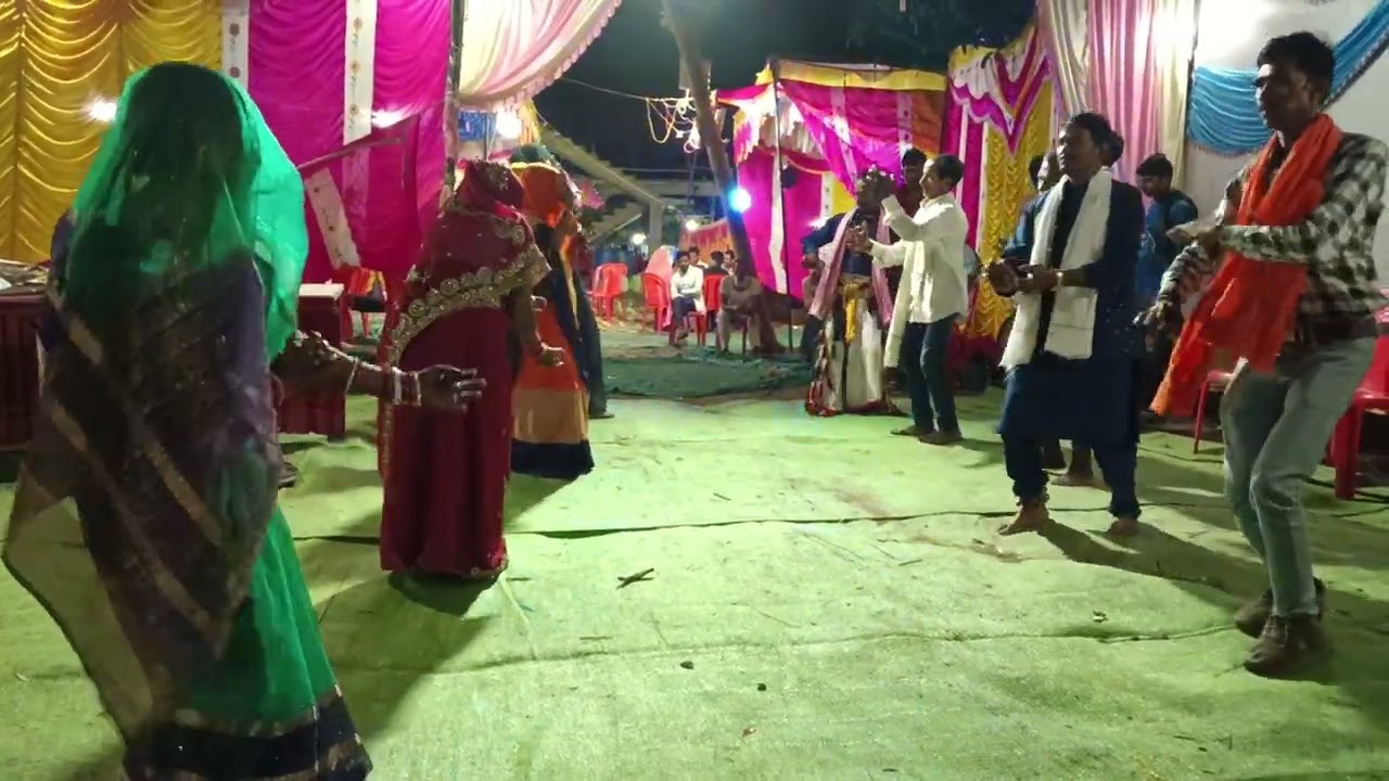 चुरहट अकौरी राजमणि यादव की साड़ी का जबरजस्त देसी डांस