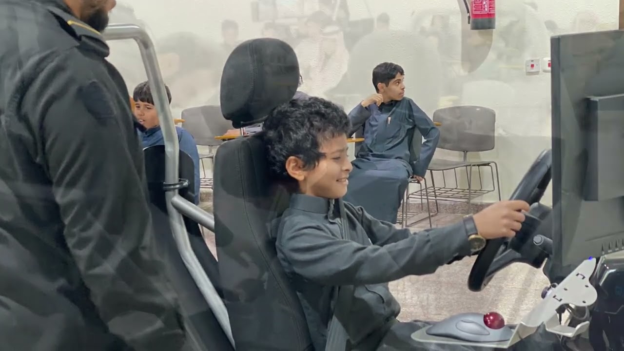 زيارة طلابنا الى مدرسة الفليو لتعليم قيادة السيارات