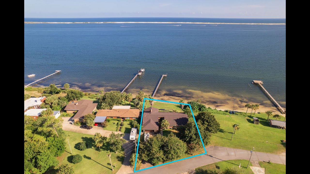Seaglade's Waterfront Home | Perdido Key | Big Lagoon | 11401 Seaglade Dr
