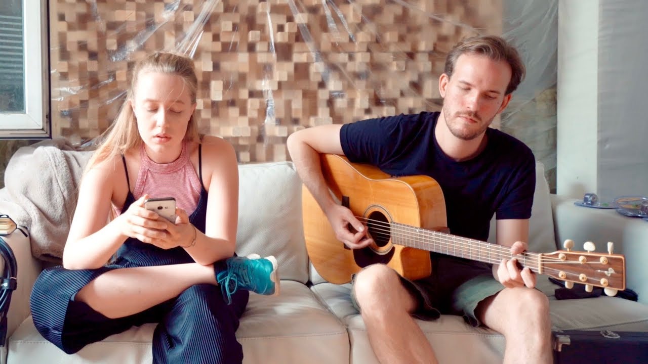 SONGWRITING SESSION