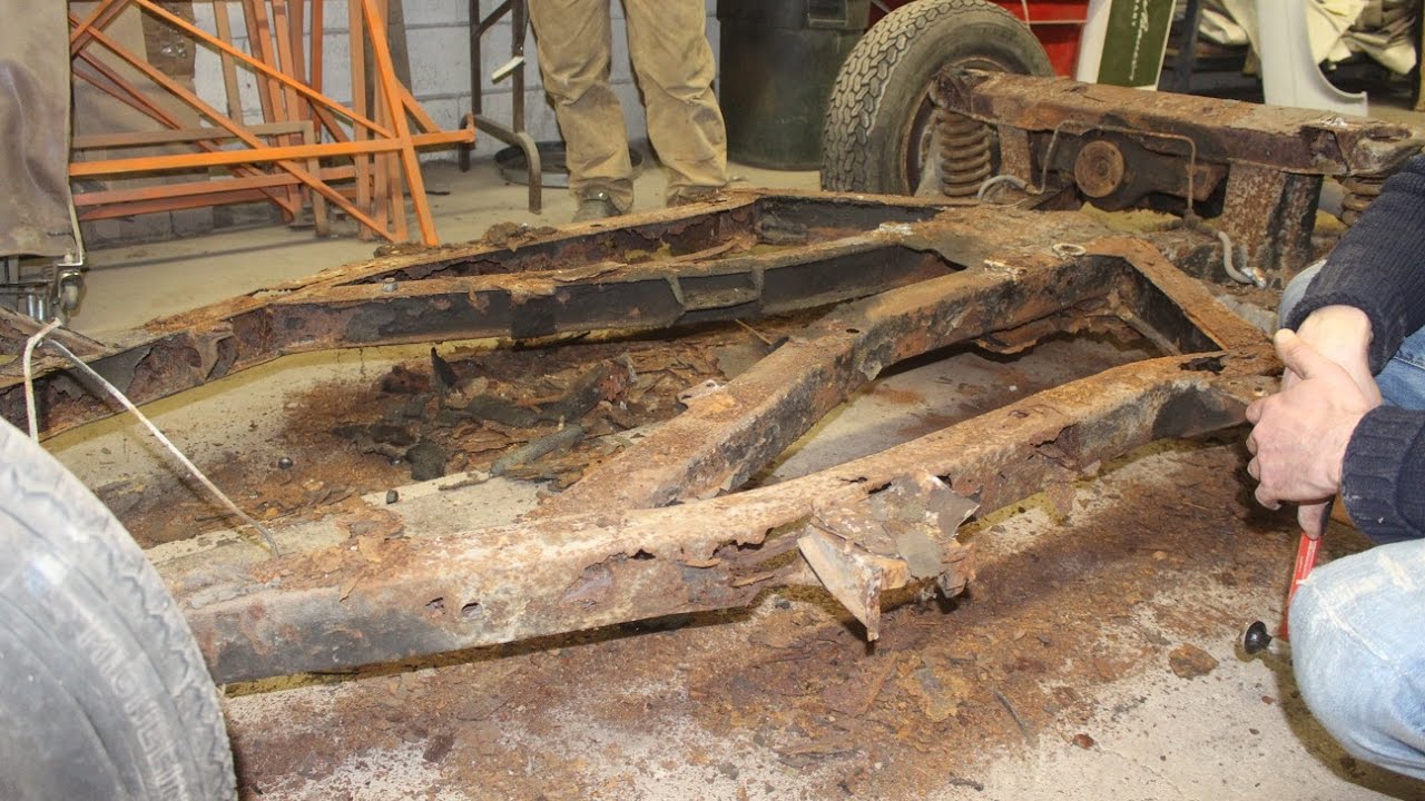 1974 Triumph TR6 Restoration Project - Part 2 - A see-through frame