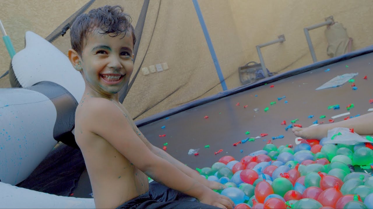 لعبنا على بالونات الملونه  -Color balloons
