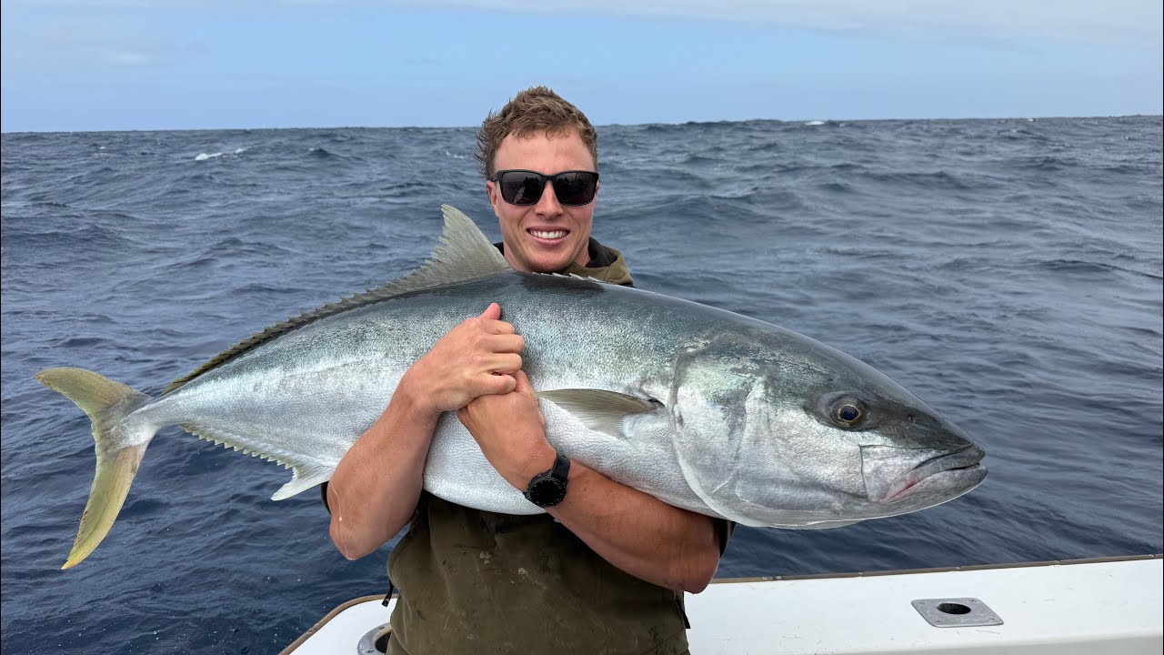 Fishing the 3 Kings onboard Pelagic Charters - Day 2 We Caught a BIG KINGI & BASS!!