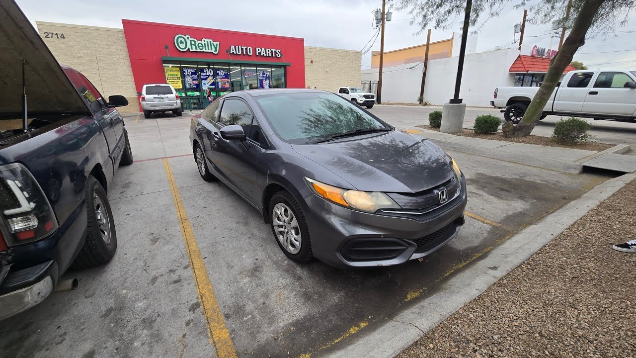²⁰¹⁴ honda civic 1.8 como cambiar un foco quemado de la baja de enfrente derecha 