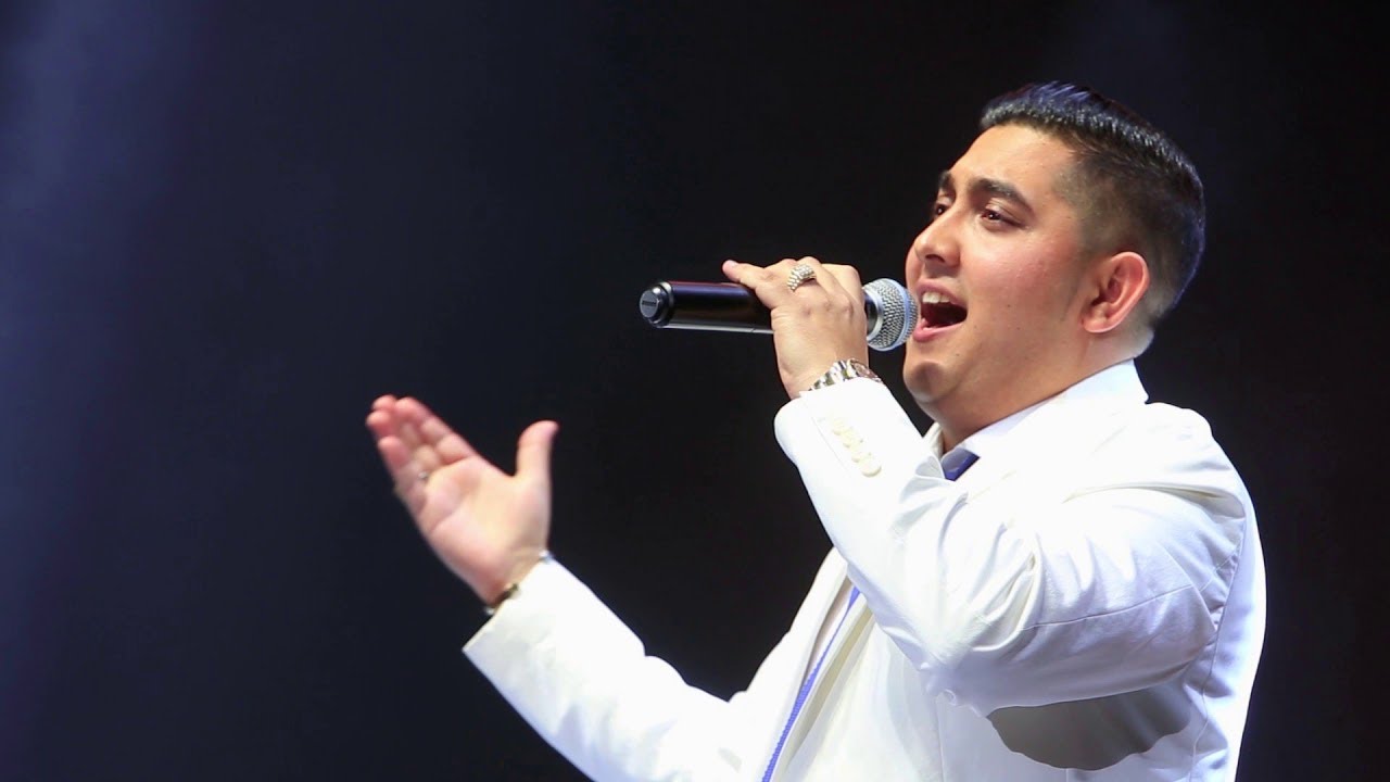 Kis Grófo - Mert a nézését meg a járását - ÉLŐ koncert (2018.01.05. Budapest Aréna)