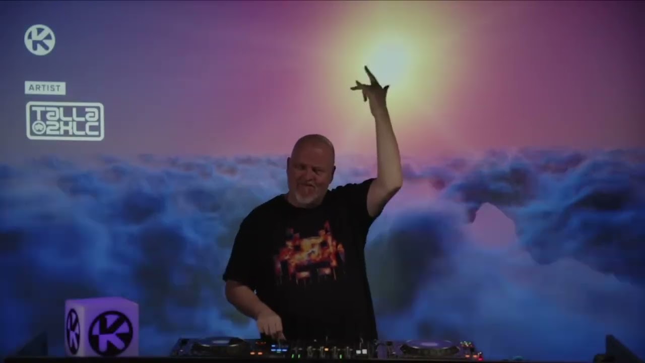 DJ Eternity - Flight of Ikarus played by Talla 2XLC @ Kontor TV