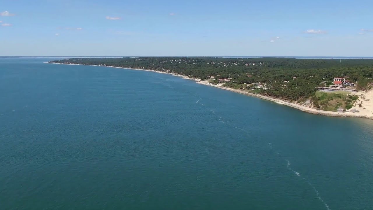 Arcachon et la dune du Pilat vus du ciel, film&eacute;s par le drone de BFMTV