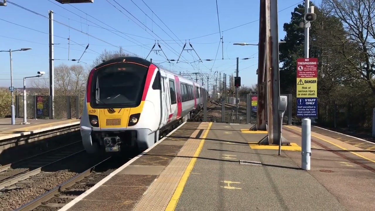 Trains at Manningtree | GEML, 19/03/2022