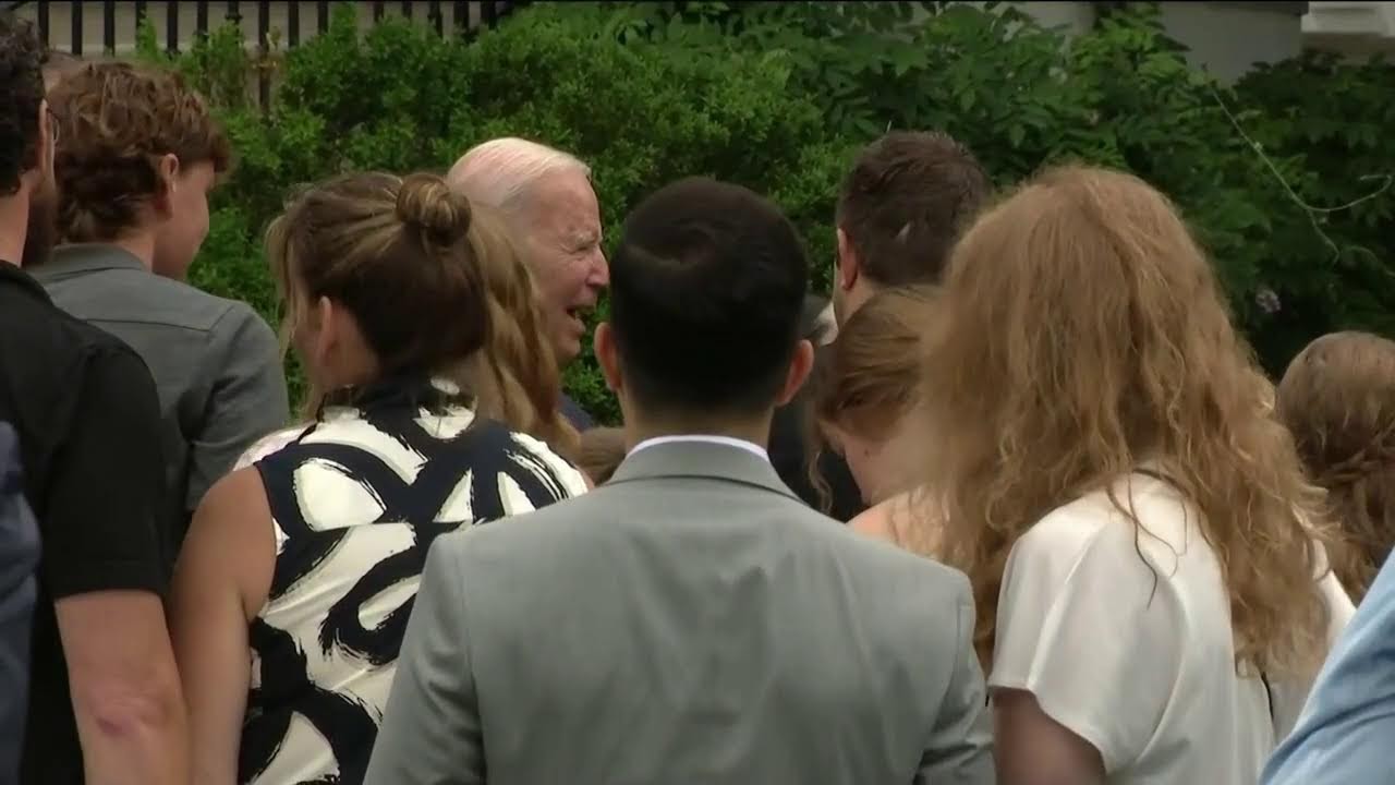 📍Biden le da la bienvenida a los veteranos a la Casa Blanca.