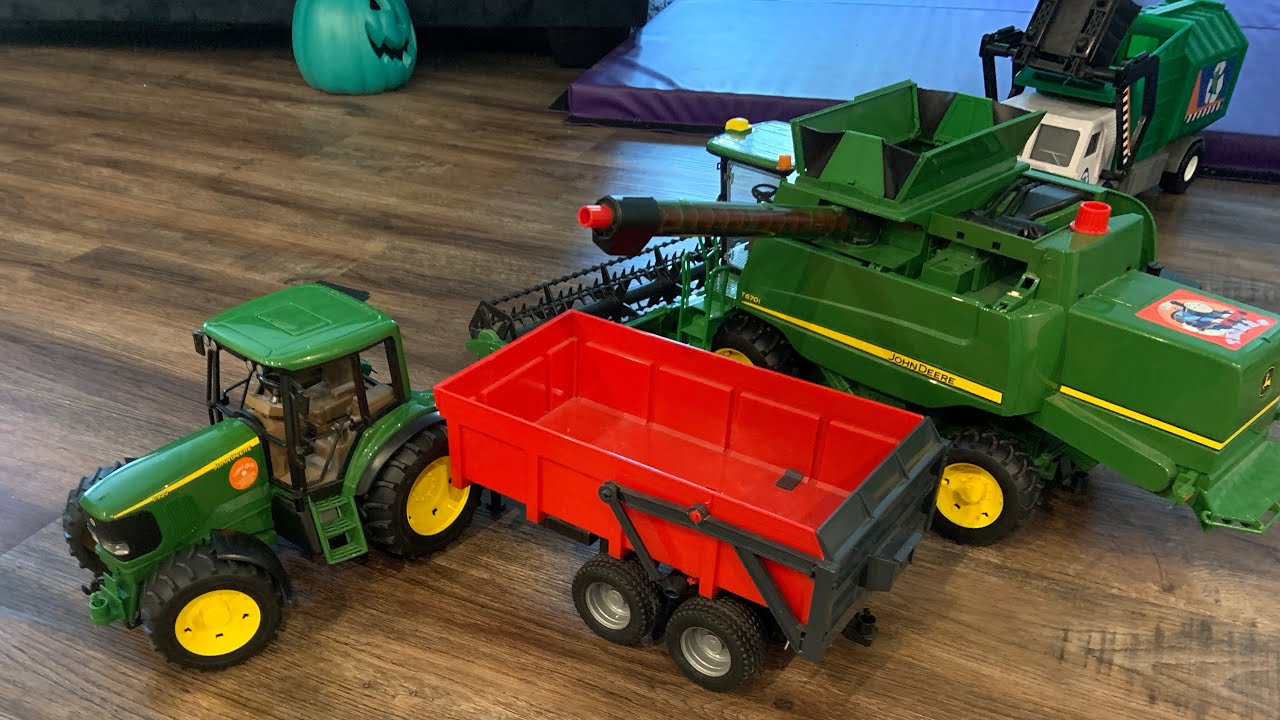 John Deere 930r header doesn’t sit right. Finished north of town