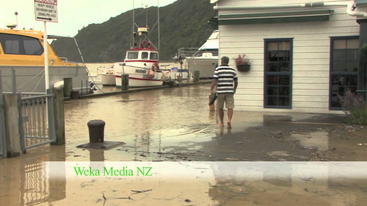 1st JAN 2012 1st FLOODS In WORLD, WHAKATANE NZ