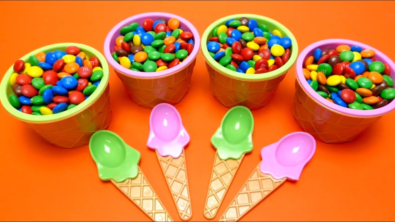 M&M's Ice Cream Cups Hide & Seek Surprise Toys (Anpanman, Hello Kitty, Minion ..) Game