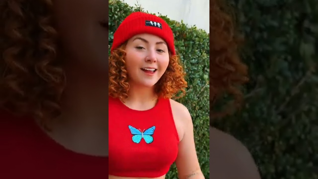 Robô TikTok Melhores do TikTok chama os amigos para dançaR Melhores 2022