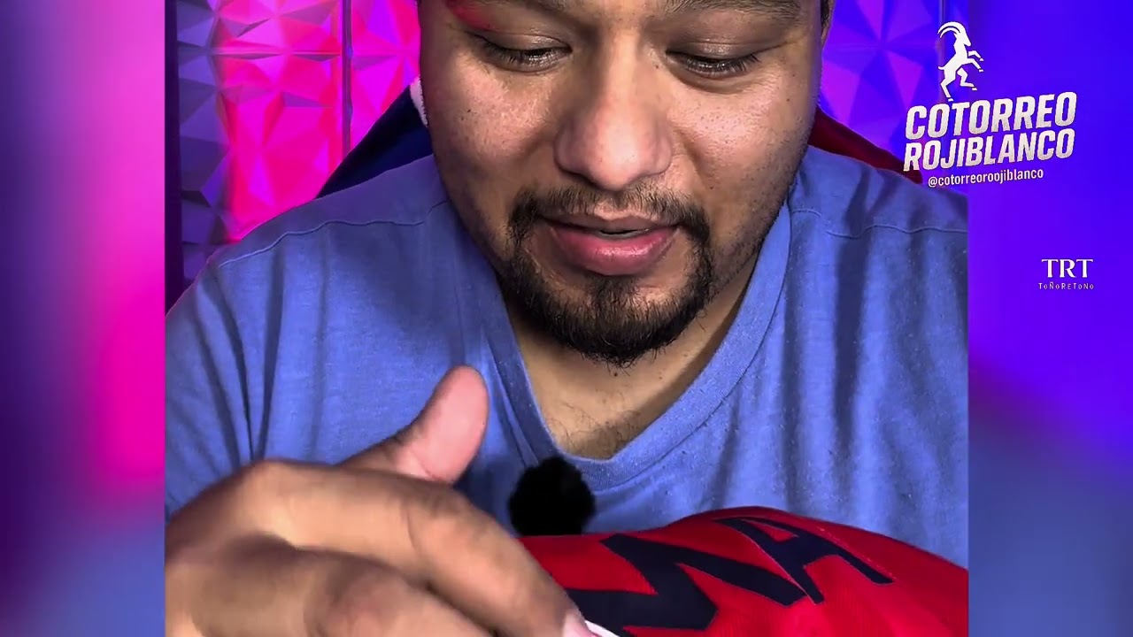Unboxing de la nueva Jersey de Chivas con escudo de los 120 años 