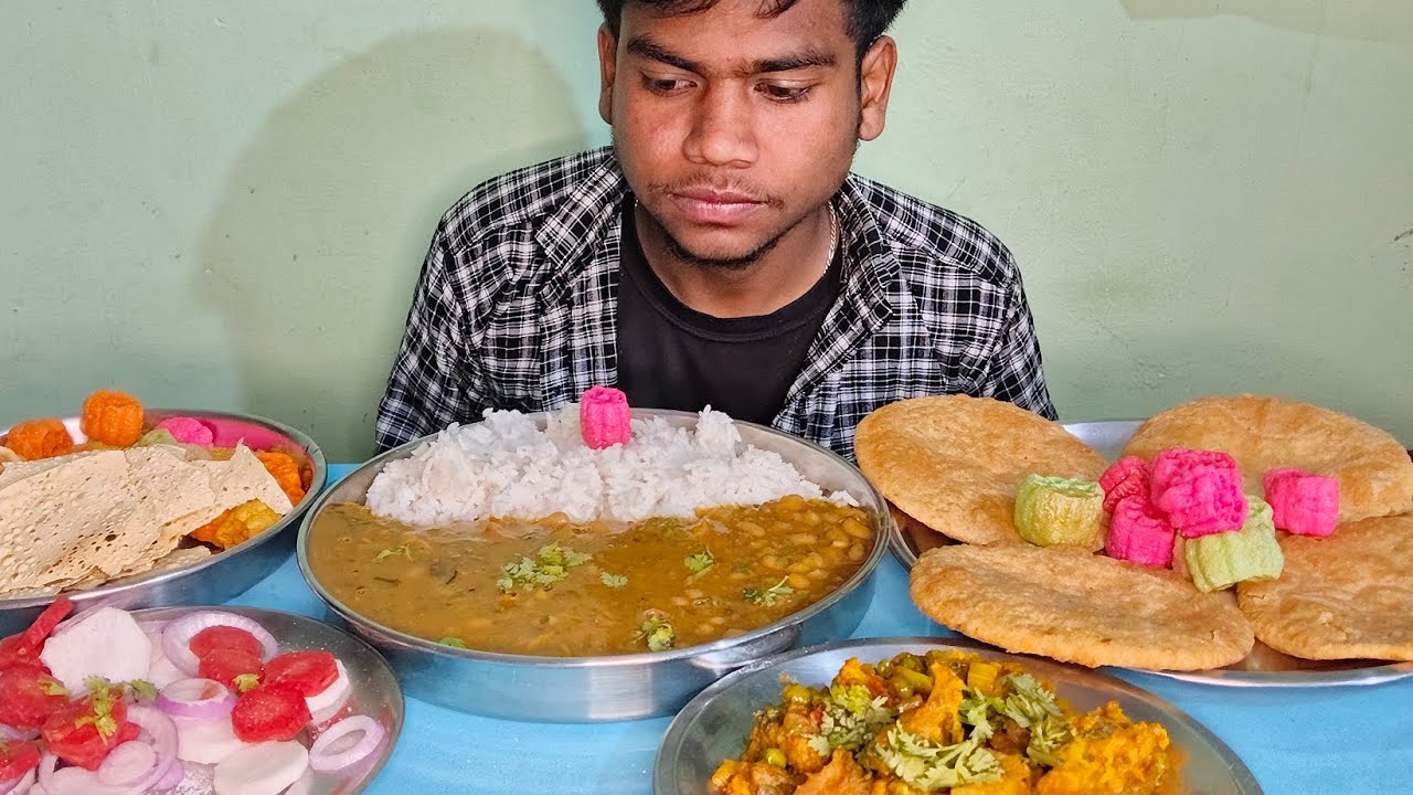 ASMR Eating rajma chawal, daal vali puri, mix veg sabji, papad😋