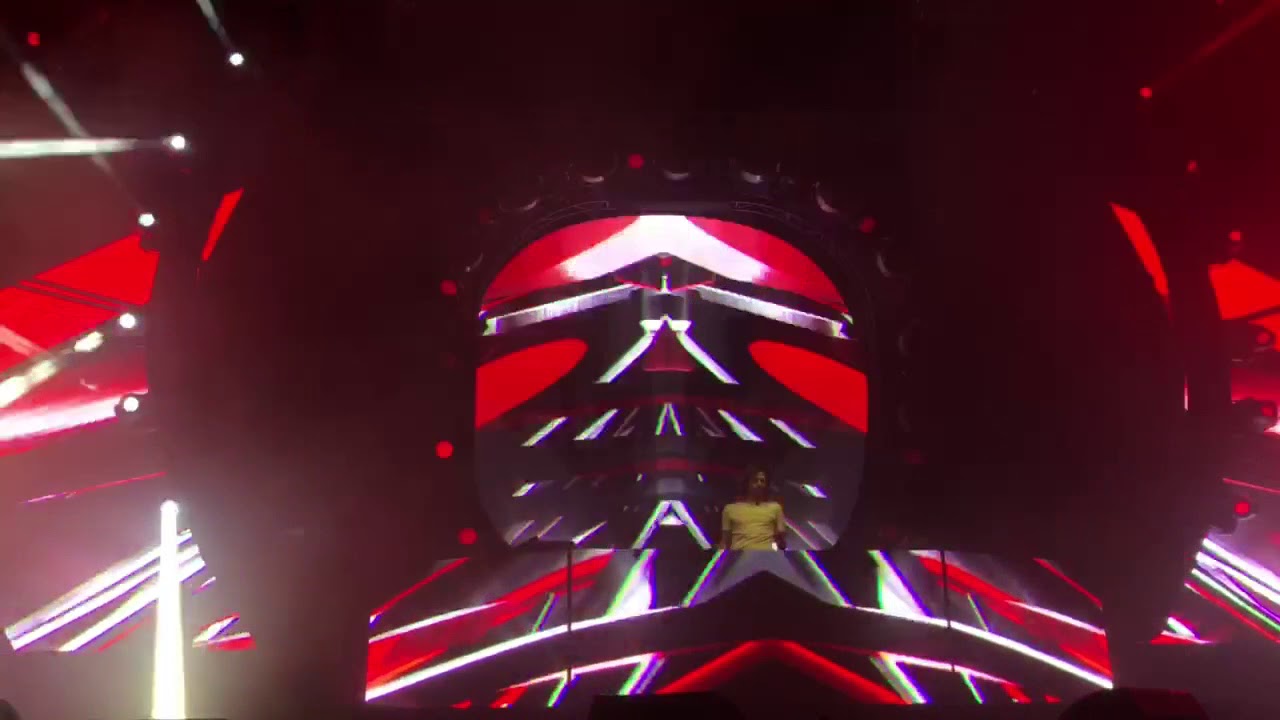Offer Nissim LIVE TLV PRIDE 2018 // Madonna - Girl gone wild (Offer Nissim Remix)