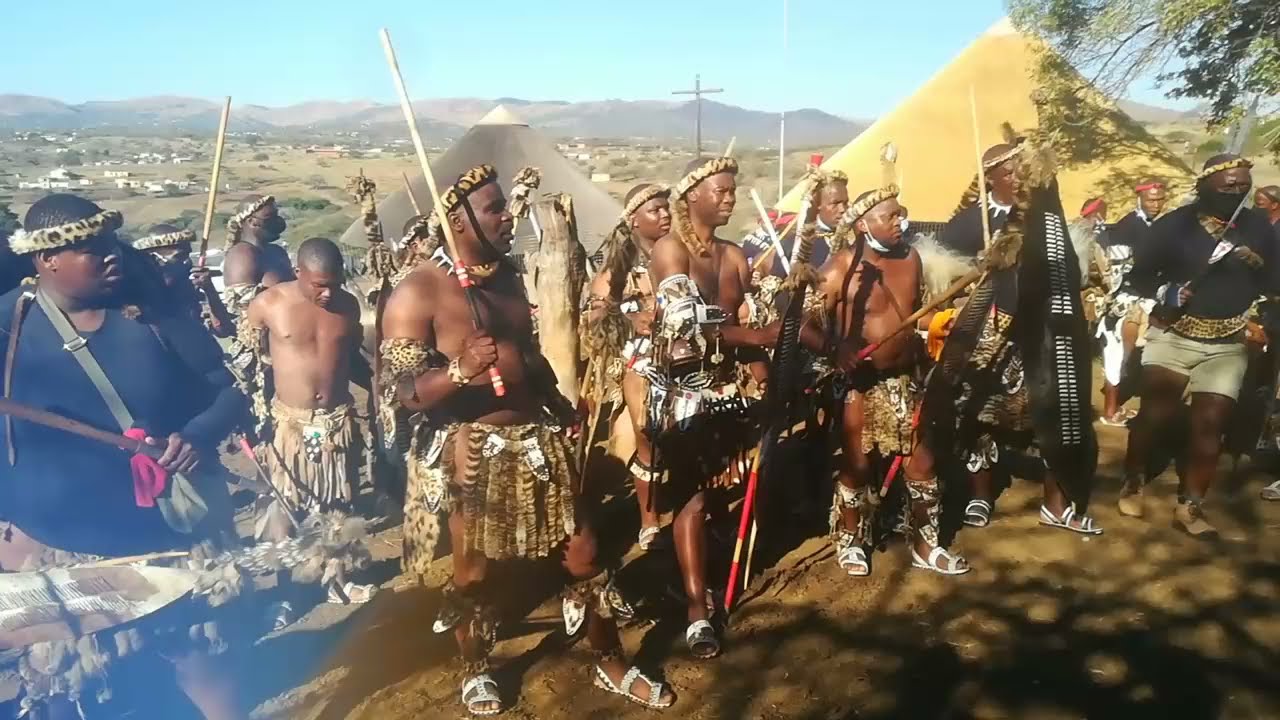 AMABUTHO EJADU EMBUMBULU (ENKANDLA, WITH JACOB ZUMA) By Ntokozo Ndlovu