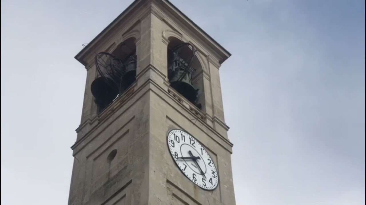 Cade un pezzo di campana, paura a Saronno