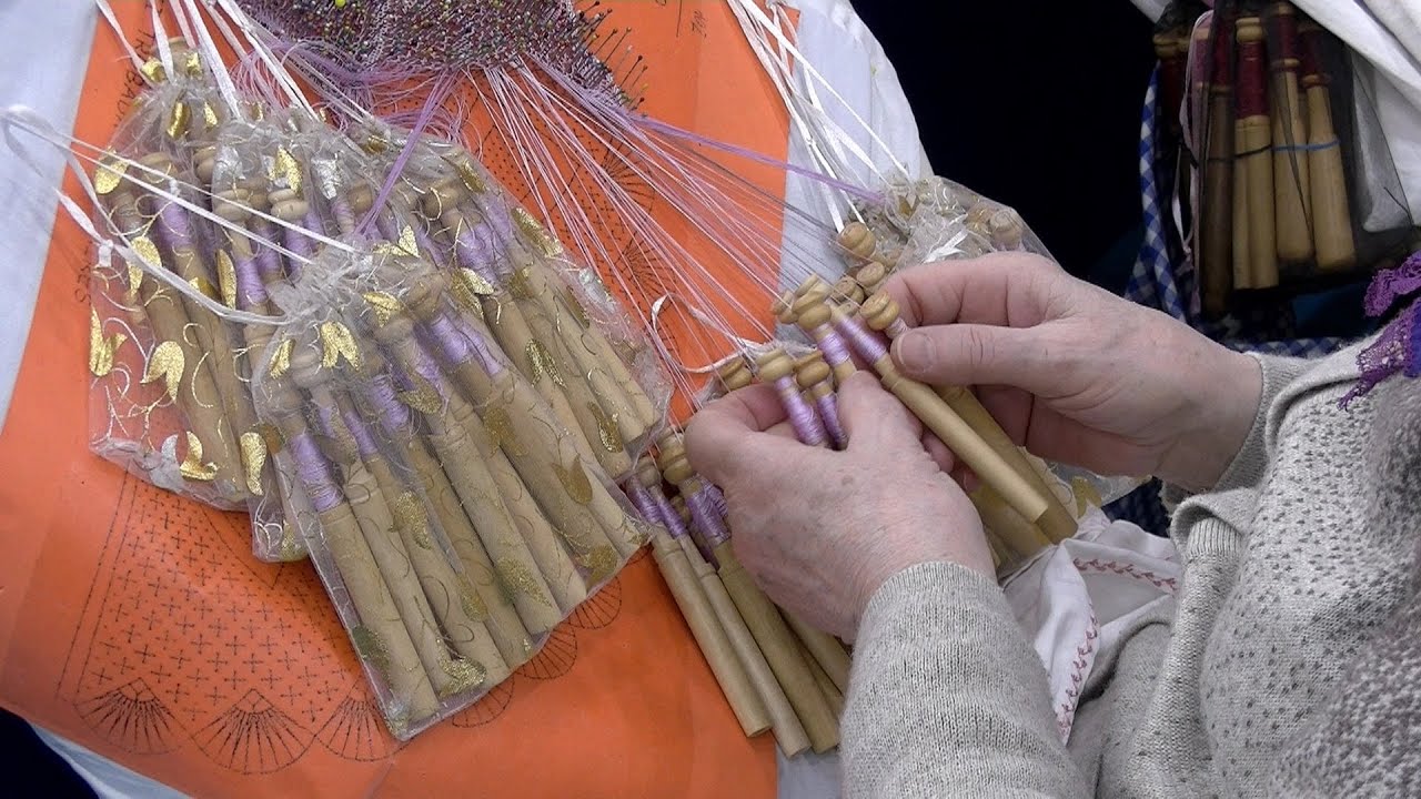 Miranda recupera con éxito su tradicional Encuentro de Encajeras