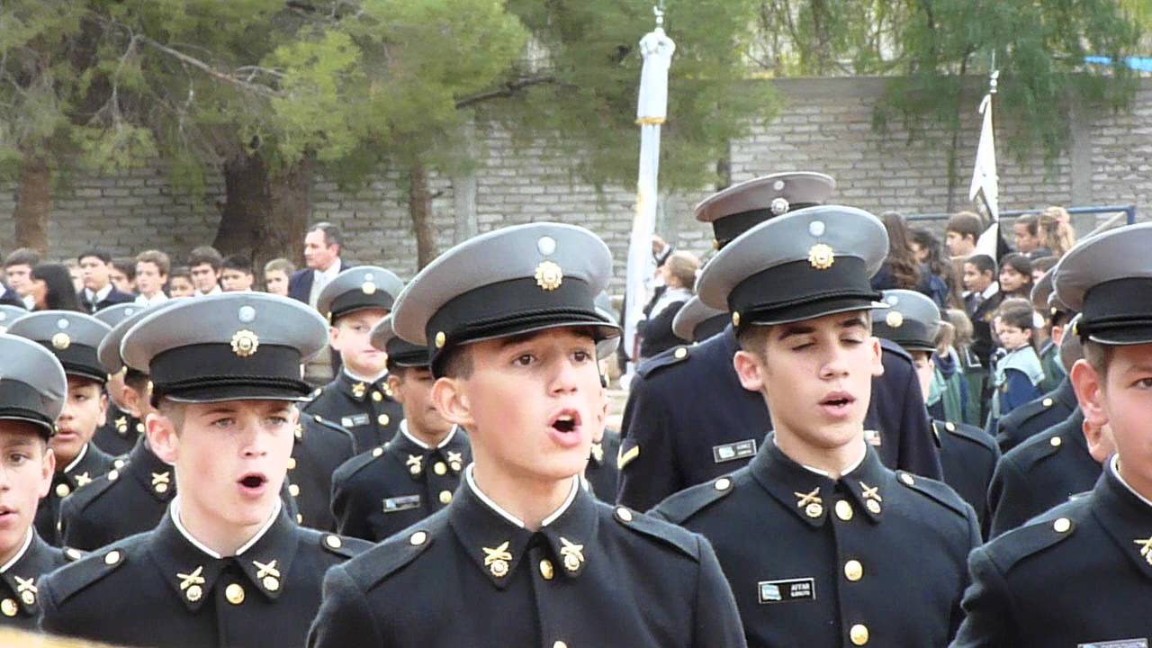 Entrega de uniforme promocion 65 Liceo Militar General Espejo