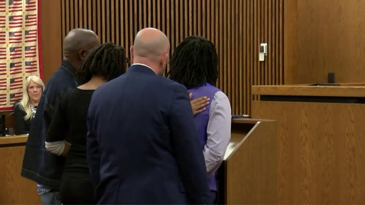 Alianna DeFreeze's father gives emotional statement in court