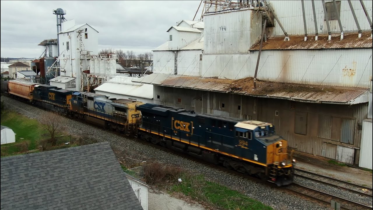 Freight trains on the CSX Toledo Subdivision