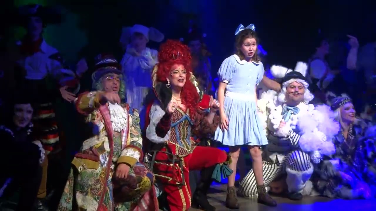 Alice in Wonderland musical Antwerpen - Anke Buckinx als Hartenkoningin