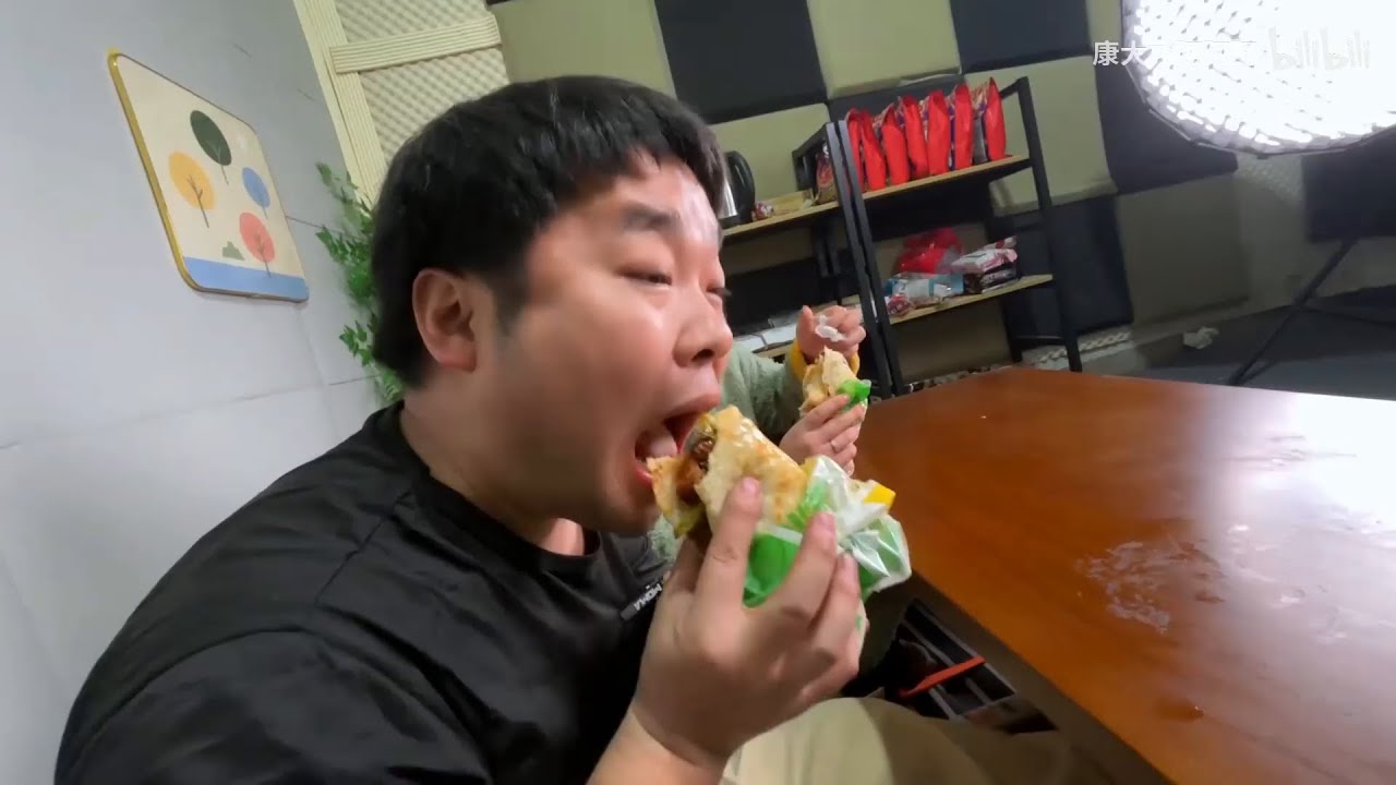 自制夜宵地摊美食饼卷菜，这不比烤全羊吃着爽？