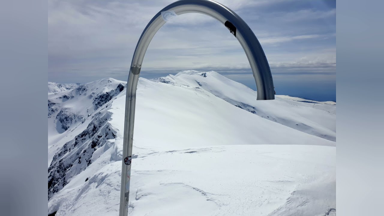 [4K] Munții Par&acirc;ng iarna: V&acirc;rful C&acirc;rja (2.405m)