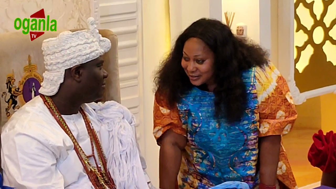 SO ELEGANT BEAUTIFUL OLORI NAOMI OGUNWUSI KISS & CUT THEIR GIGANTIC BIRTHDAY CAKE OONI OF IFE