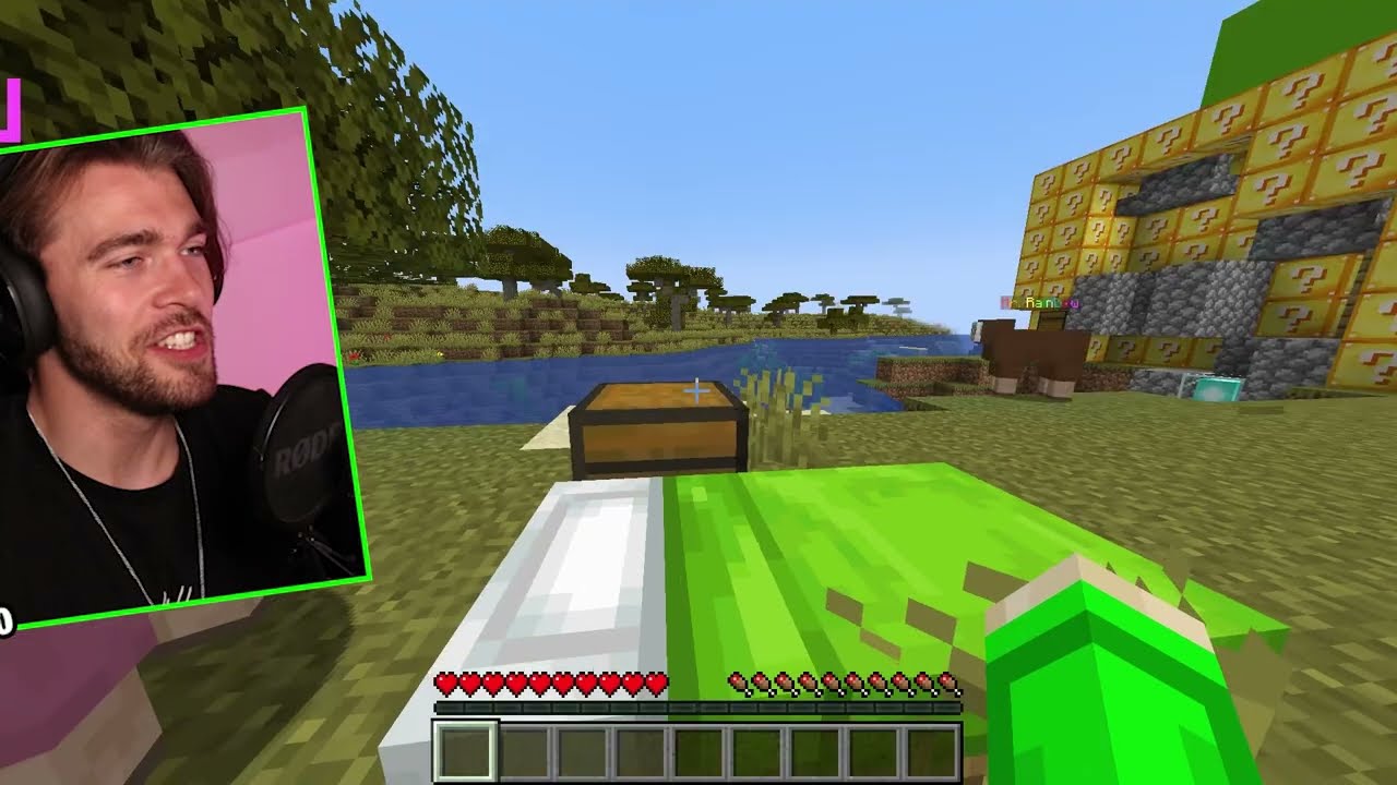Ik Speelde VALS In Een Luckyblock BOUW CHALLENGE Tegen Alex!