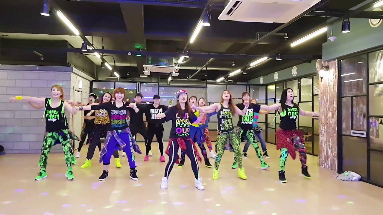 ZUMBA Símplemente Amigos (Versión Merengue), Fanny Lu,BIP. Choreo by Shindong in Korea