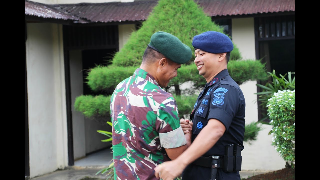 SINERGITAS TNI - POLRI DI MAKO BATALYON B PELOPOR SAT BRIMOB POLDA JAMBI