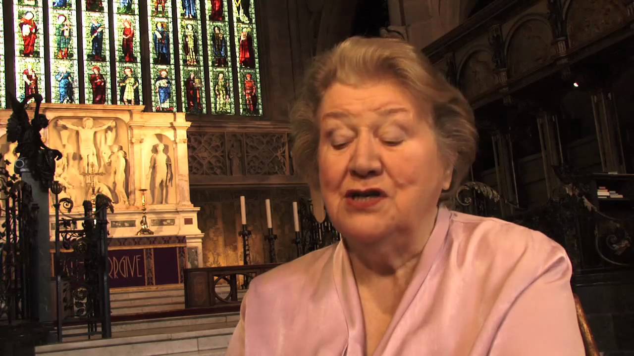 Patricia Routledge reading chapter 20 of St. John's Gosphel