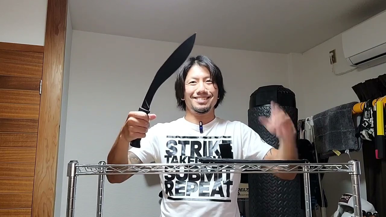 ククリナイフの試し斬り！！