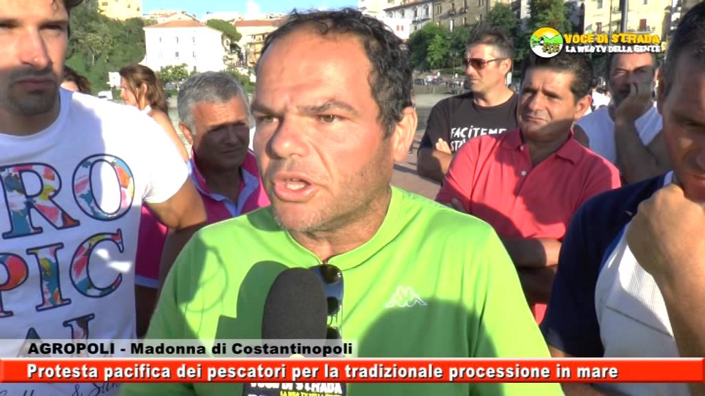 Voce di Strada - Agropoli, pescatori disertano processione in mare