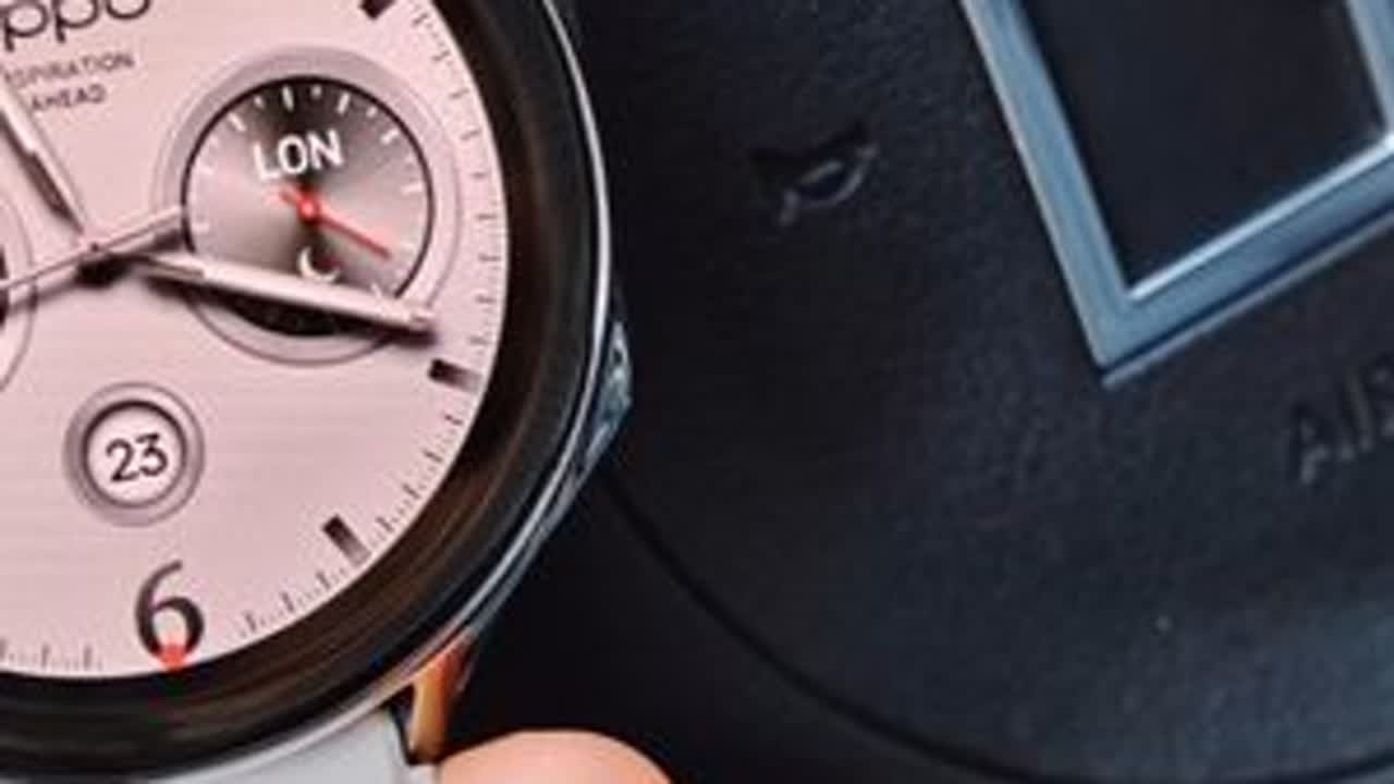 OPPO Watch X智能手表全新支持极氪汽车钥匙，好用！ OPPO Watch X新配色冰川岩灰明天就要发布了！OPPO Watch系列是目前支持车钥匙车型最多的手表，例如比亚迪、理想、仰望...