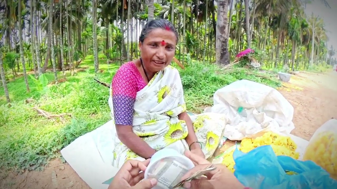 ಕ್ಯಾನ್ಸರ್ ನಿಂದ ಬಳಲುತಿರುವ ತಾಯಿಗೇ ನೆರವಾದ ಕ್ಷಣ ಕಣ್ಣಿರು ಬಂತು