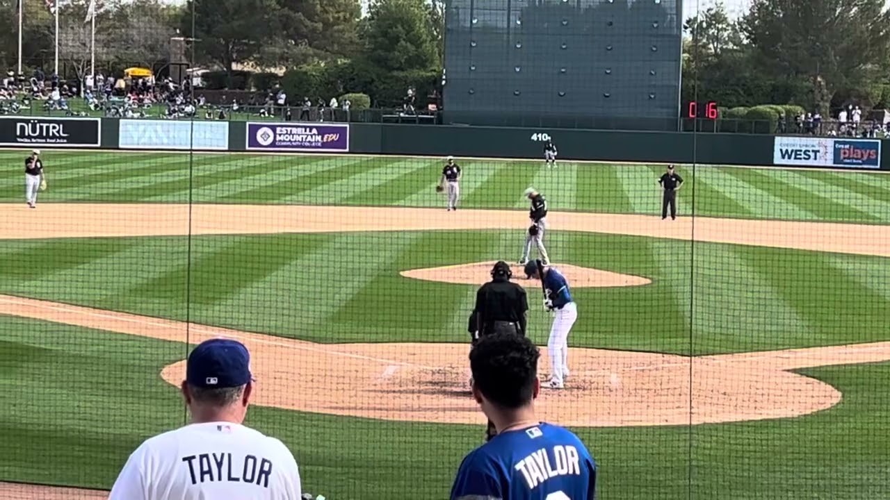 Shohei Ohtani hits 1st home run as a Dodger (Dodgers Debut) 2-27-24