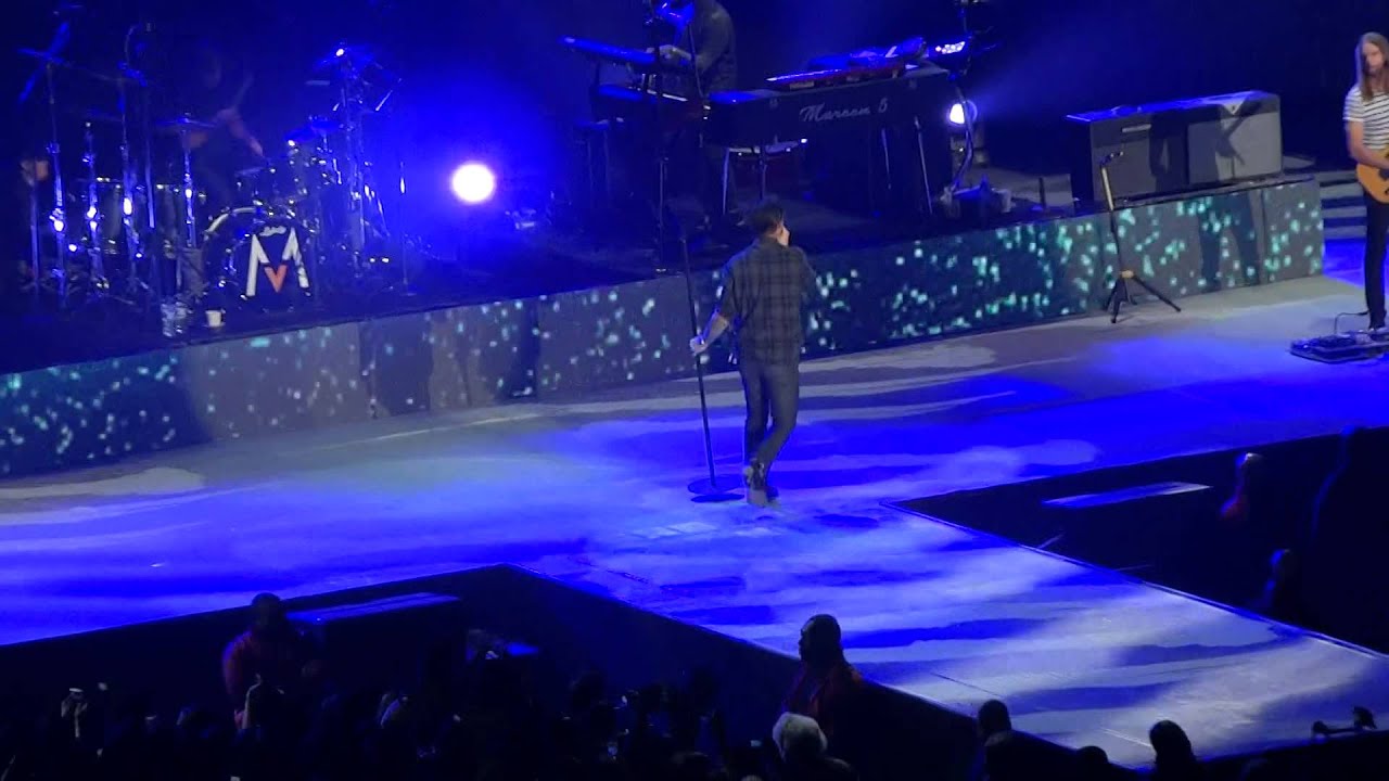 Maroon 5 - One More Night live - Paris Bercy 2014