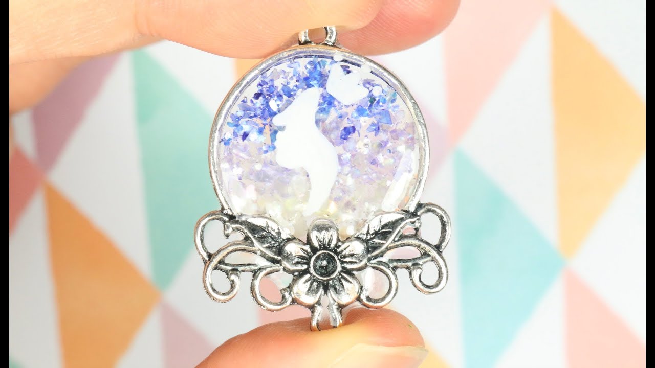 Watch me Resin: Bezel Silhouette with Crushed Shell Gradient