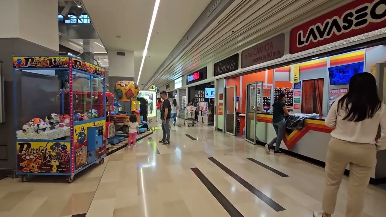 2024 06 24 ore 19 03 25  Como (Centro Commerciale LARIO CENTER)