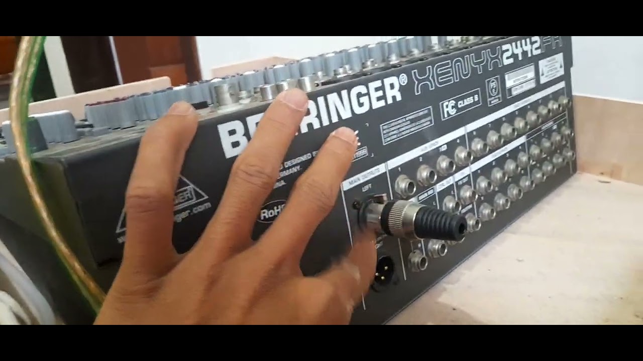 review mixer behringer xenyx2442fx fitur yang ada di dalamnya