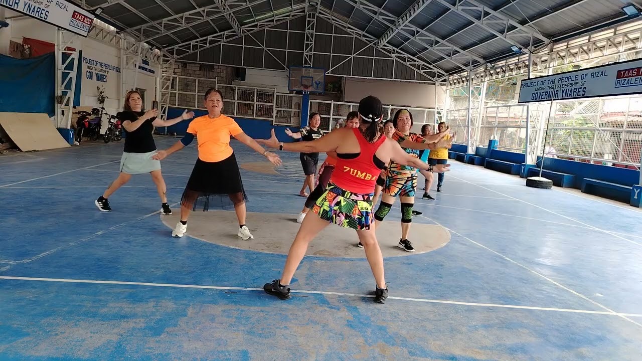 BLUE BAYOU DANCE FITNESS COACH GINA PUROK SILANGAN LADIES GROUP MOMSHIE'S